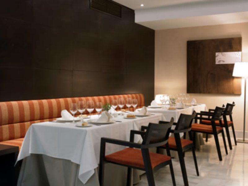 Nh Collection Victoria Hotel Granada Restaurant photo